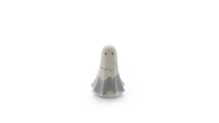 Aurelith HG-0005-05-26 Spectre ghost figurine, Grey & White floating form from Moonlit Hall, House of Ghosts